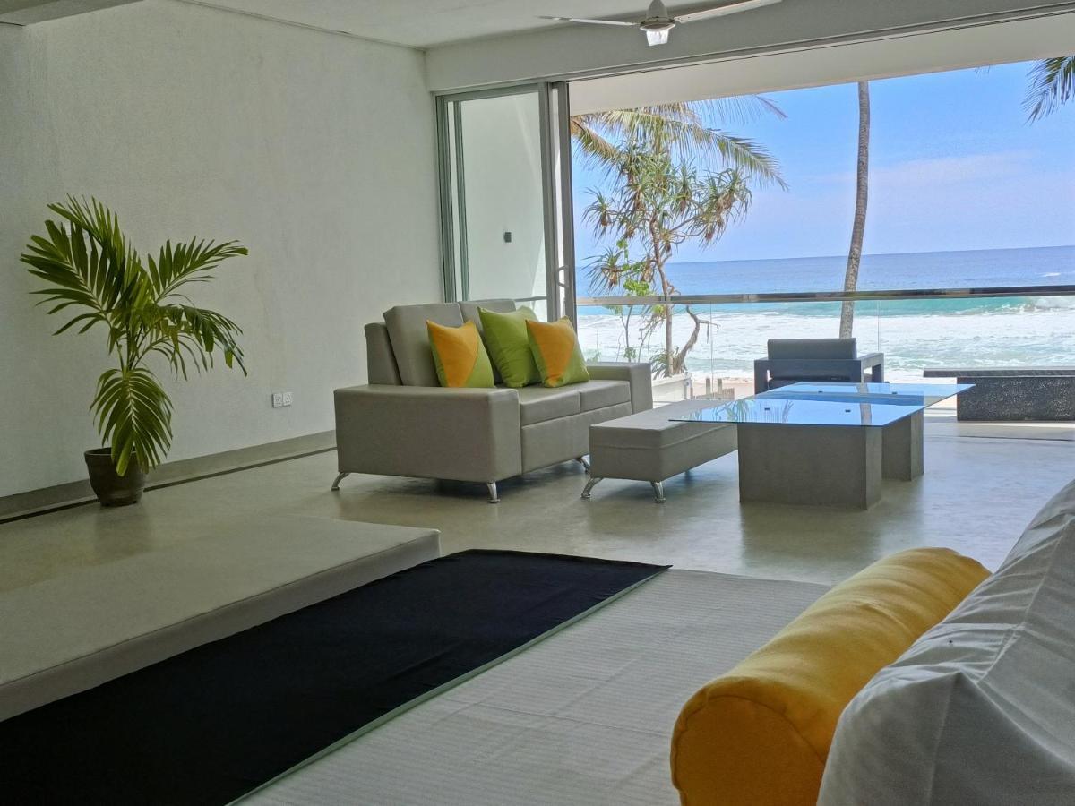 Josan Villa With A Glorious Beach And Sea View Habaraduwa ภายนอก รูปภาพ